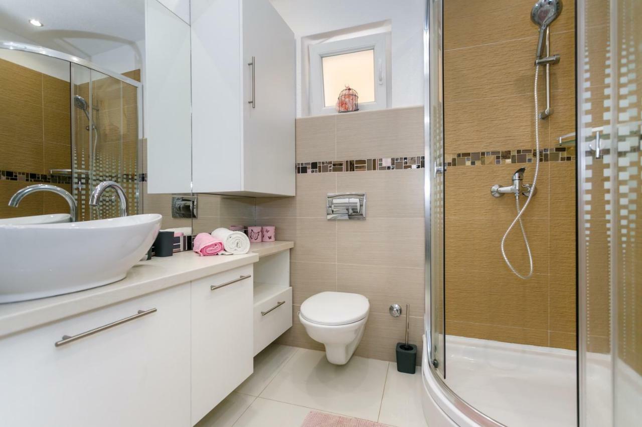 Apartman Brajutovci 26 Корнич Екстер'єр фото