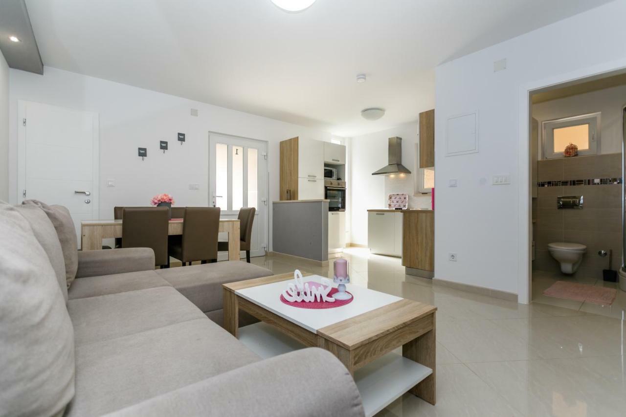 Apartman Brajutovci 26 Корнич Екстер'єр фото