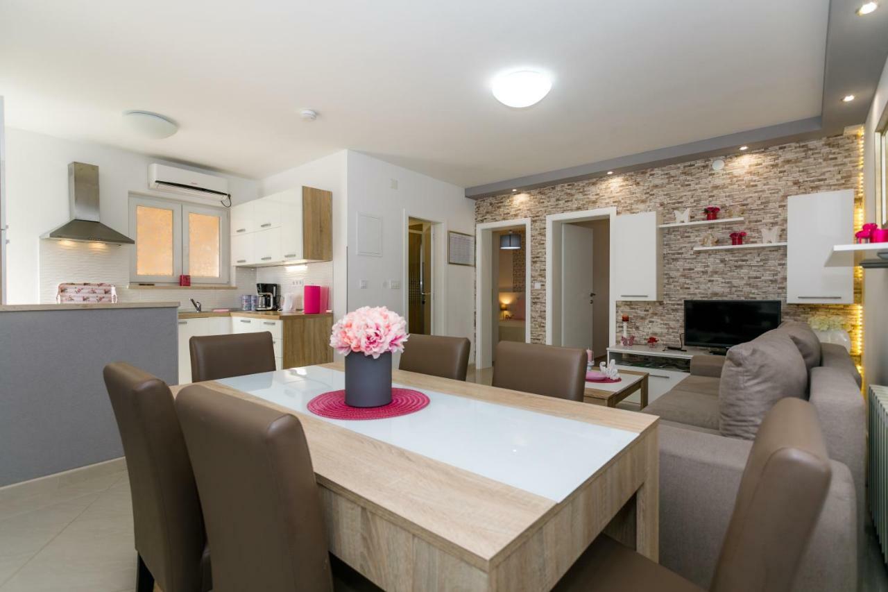 Apartman Brajutovci 26 Корнич Екстер'єр фото