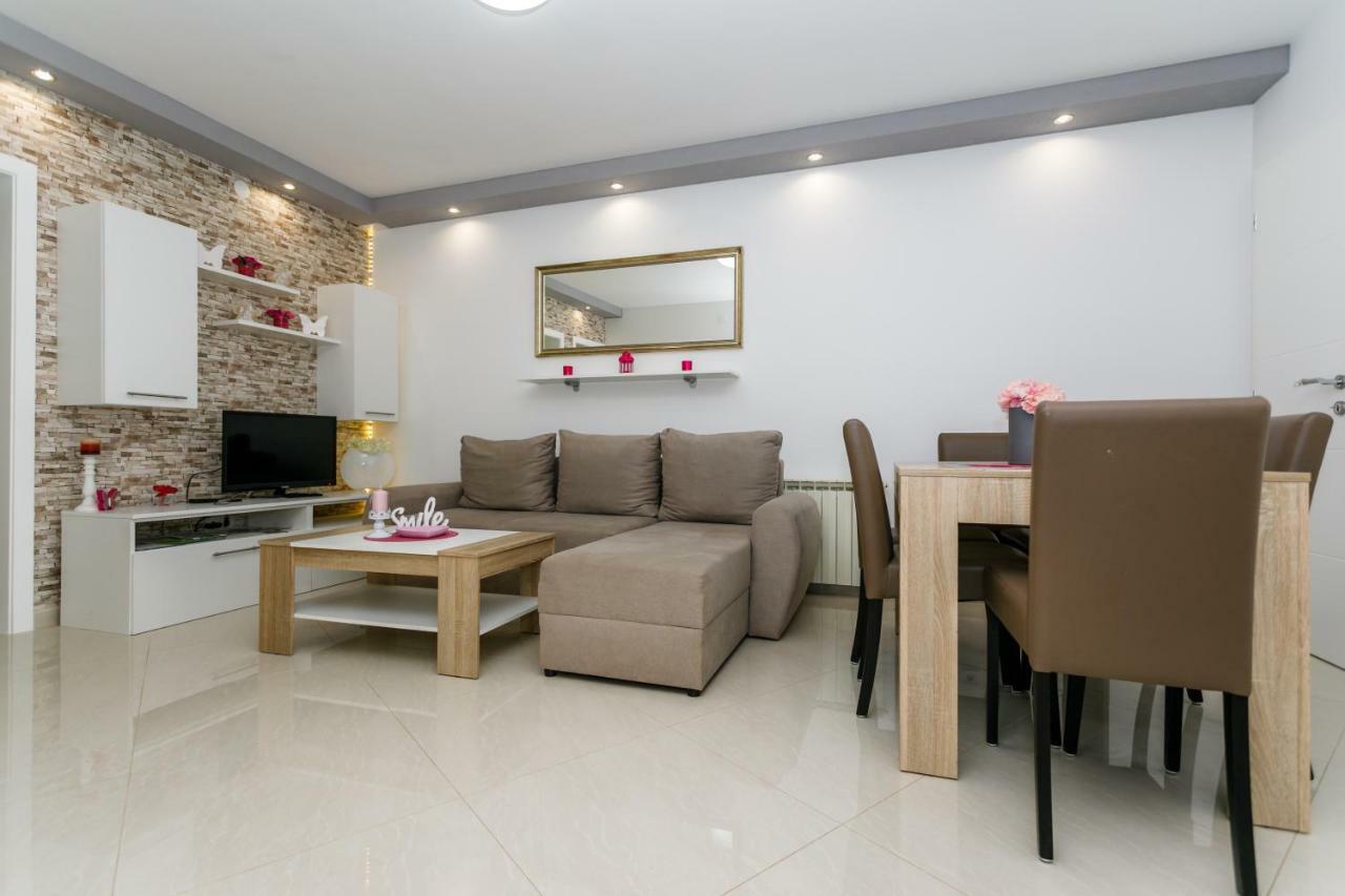 Apartman Brajutovci 26 Корнич Екстер'єр фото